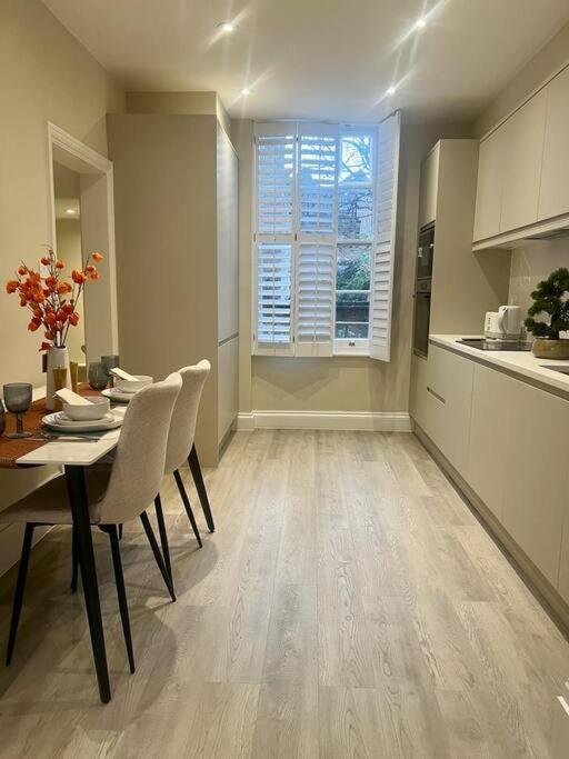 New Flat In Holland Park Daire Londra Dış mekan fotoğraf